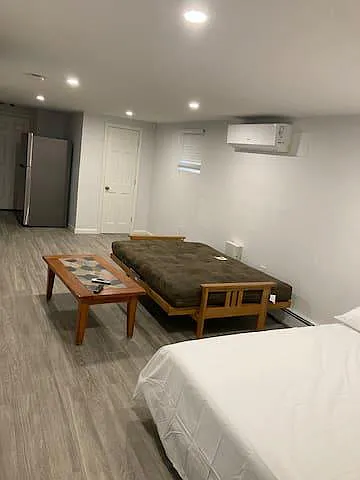 Foto del edificio - 204 Lott Ave