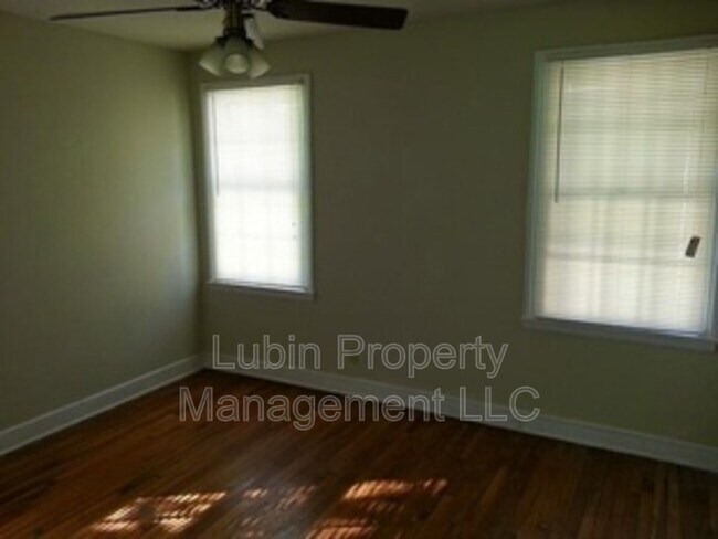 Building Photo - 3428 Kimball Ave