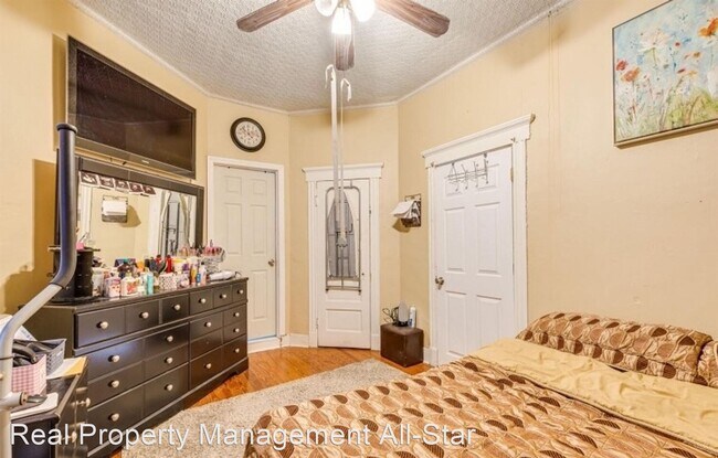 Foto del edificio - 12 Hillcrest Ave