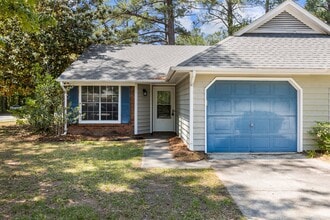 Building Photo - 1501 Fairfax Ln
