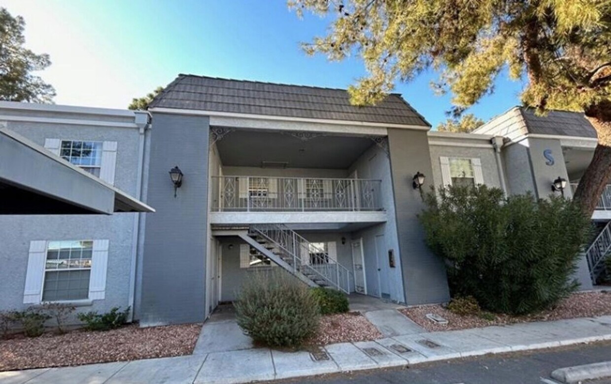 Foto principal - 3823 S Maryland Pkwy