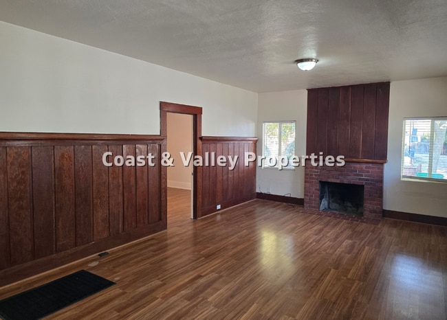 Building Photo - King City home for RENT!!!