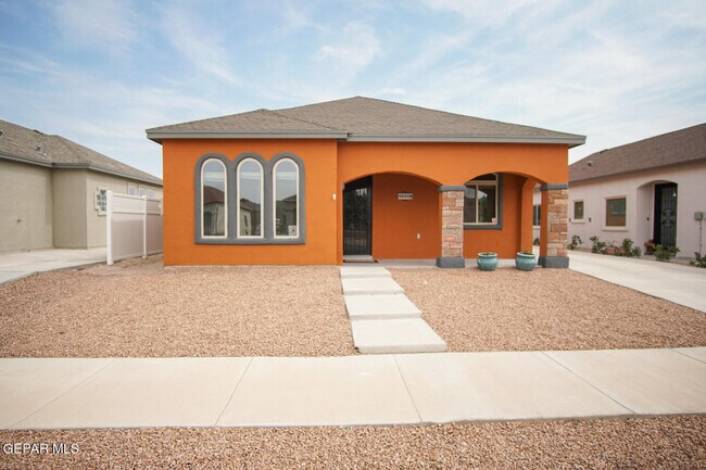 Building Photo - 14364 Tobe Davis Dr