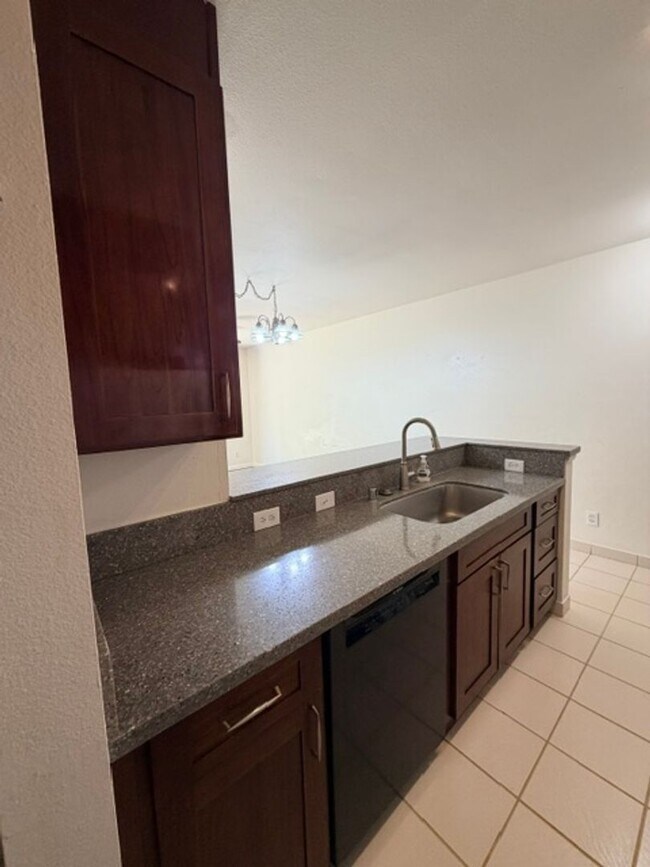 Foto del edificio - Streamside at Launani Valley 3 bedroom/2 bath with 2 parking