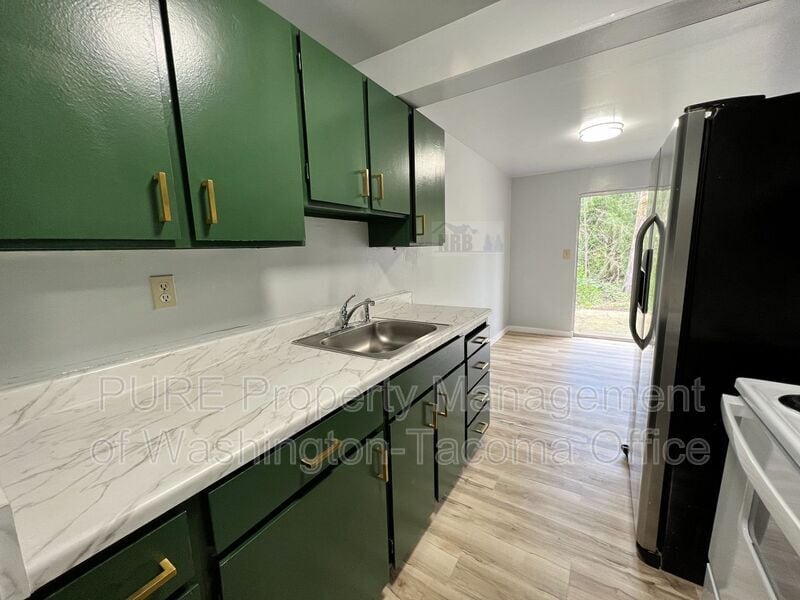 Primary Photo - 6317 151st St NW
