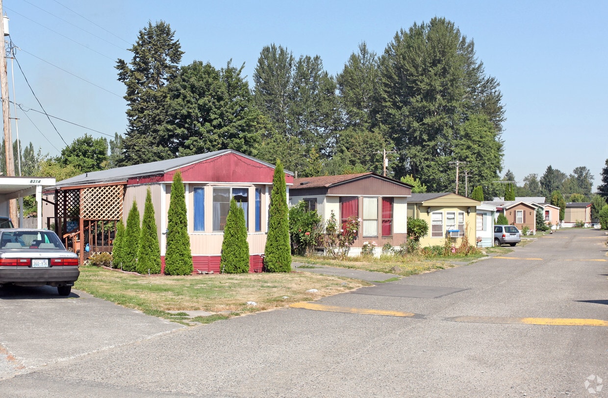 Pioneer Park Apartments in Puyallup, WA