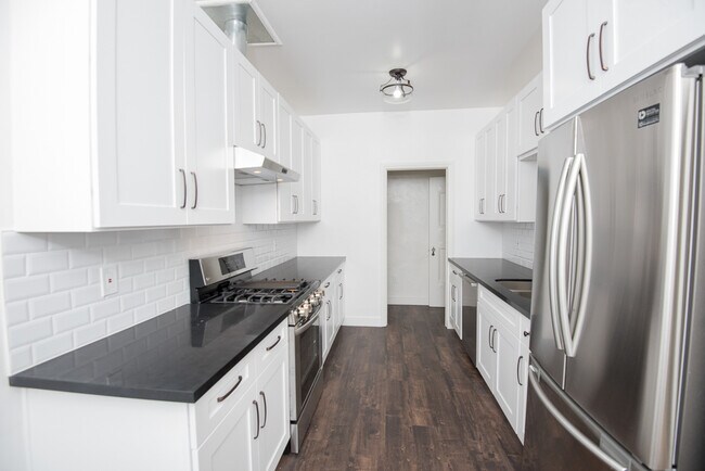 Foto del edificio - 4570 W Adams Blvd