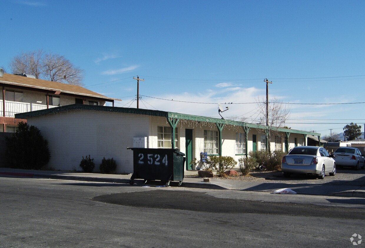Building Photo - Arrowhead Acres