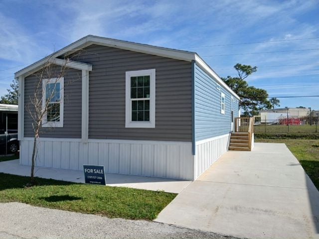 Building Photo - 3035 66th Ave N