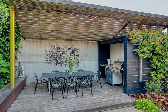 Foto del edificio - 162 Throckmorton Ave