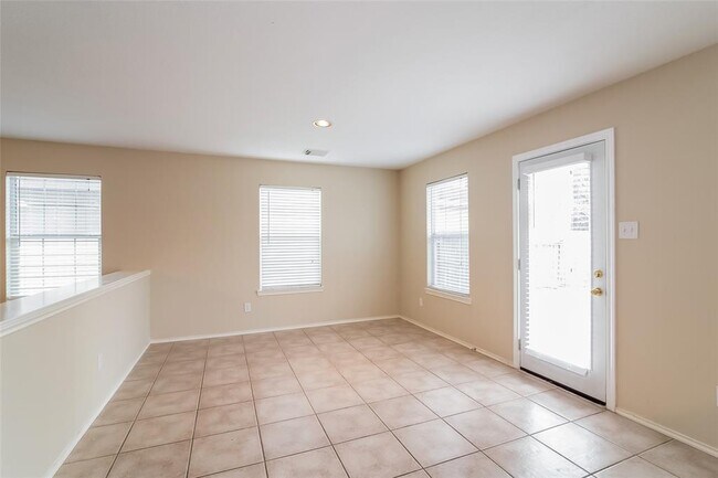 Foto del edificio - 18131 Valebluff Ln
