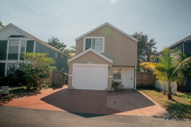 Foto del edificio - 5884 Dewberry Way