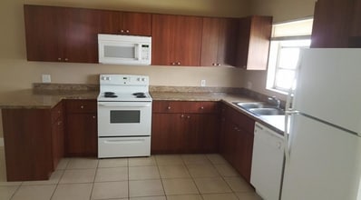 Building Photo - 5700-5702-5702 Grant St