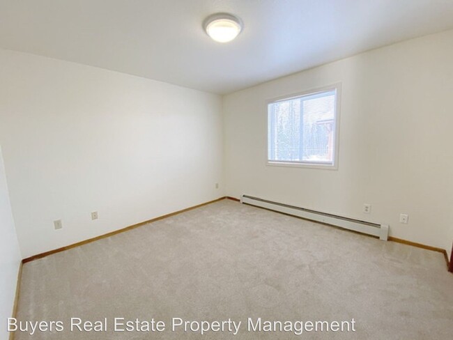 Building Photo - 8118 Boundary Ave