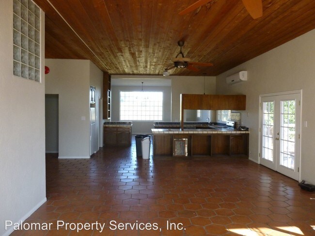 Building Photo - 16610 Highland Valley Rd