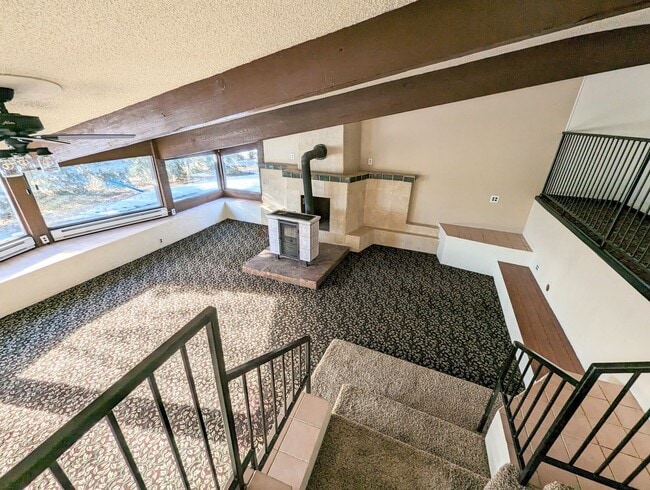 Foto del edificio - 424 Lake Gulch Rd