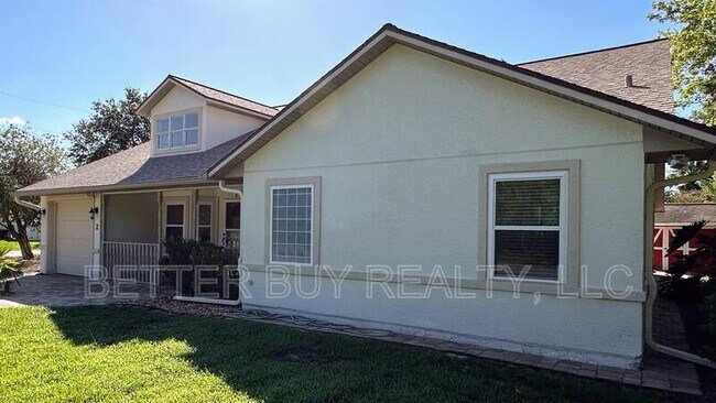 Foto del edificio - 2 Forest Grove Dr