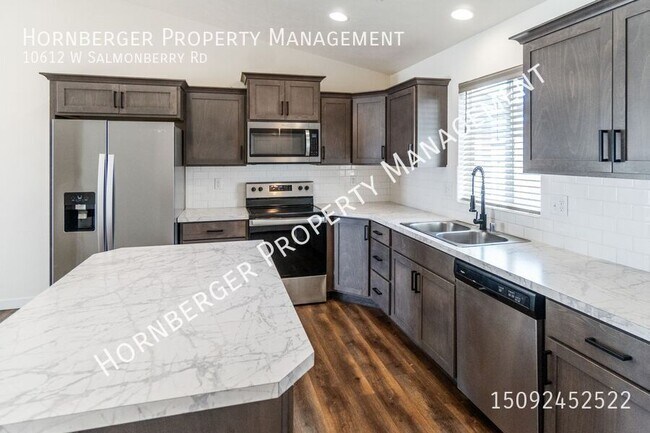 Foto del edificio - 10612 W Salmonberry