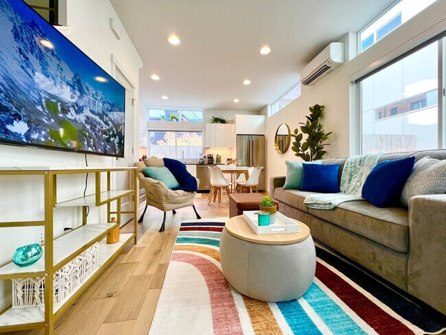 Foto del edificio - 700 Broadway E