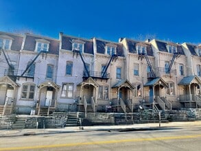 Building Photo - 2281 Vine St