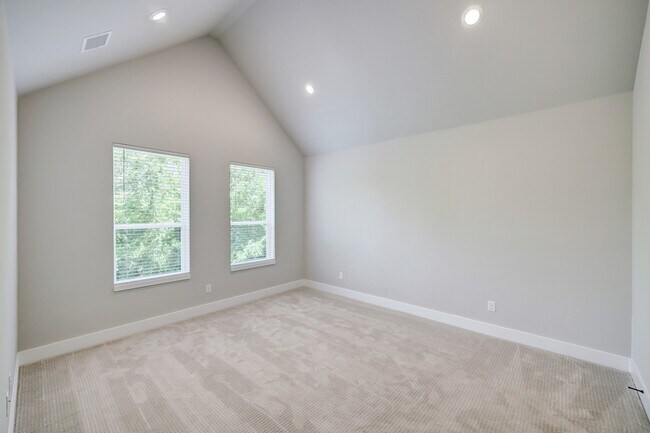 Building Photo - 5816 Francis Oak Ln