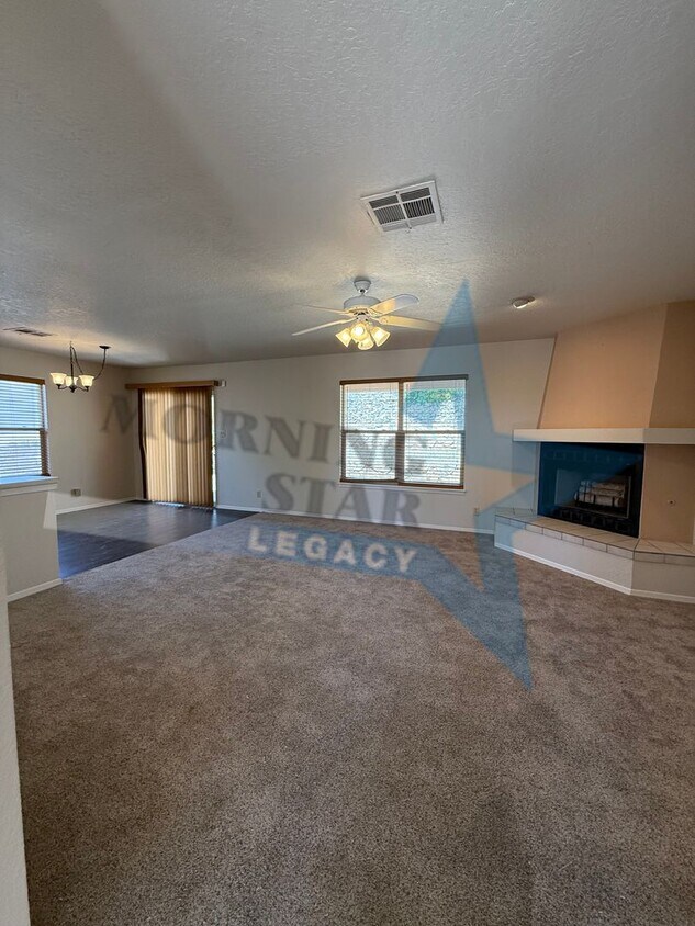 Foto principal - Roadrunner area! LOVELY two bedroom home.