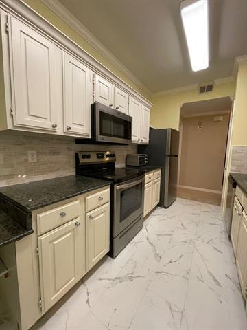 Foto del edificio - 2524 Preston Rd
