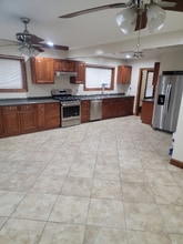 Building Photo - 111 N Phetteplace St