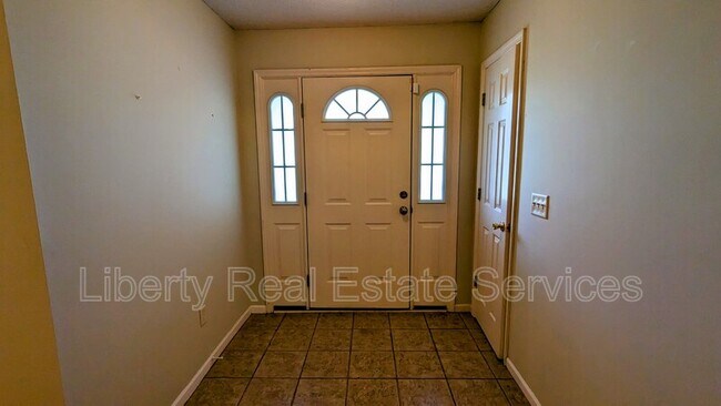 Foto del edificio - 180 Wayfair Ln