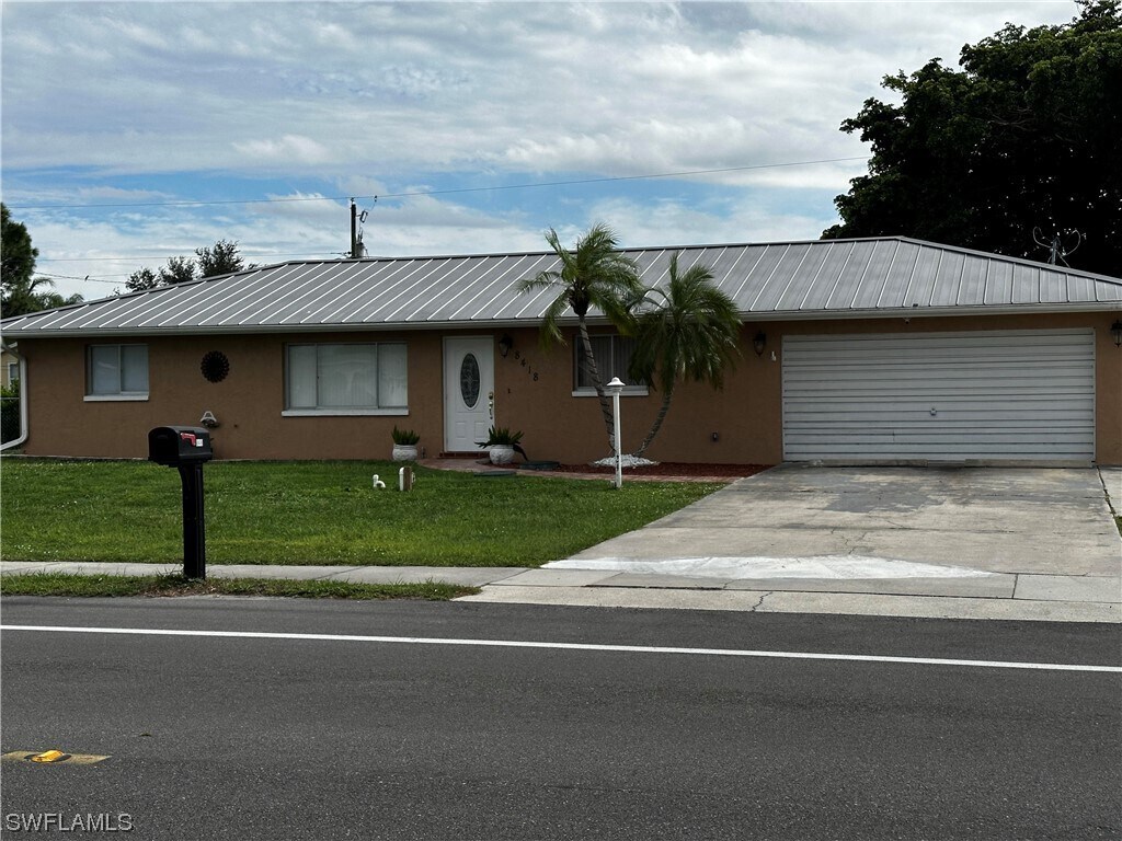 Primary Photo - 8418 San Carlos Blvd