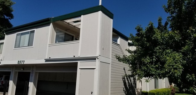 Foto del edificio - 2577 Sycamore Glen Dr