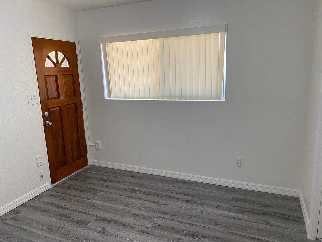 Foto principal - 23520 Arlington Ave