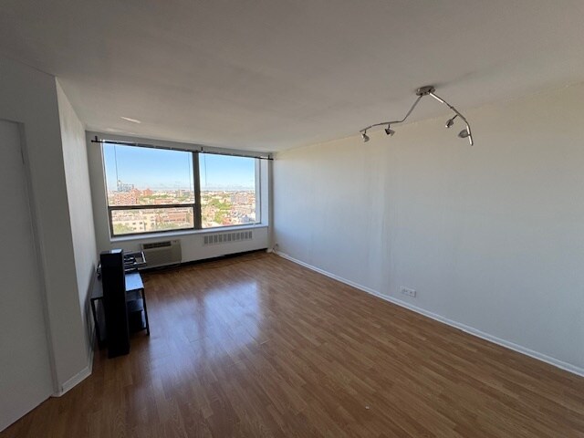 Foto del edificio - 1455 N Sandburg Terrace