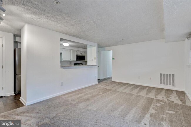 Foto del edificio - 1454 Greenbriar Cir