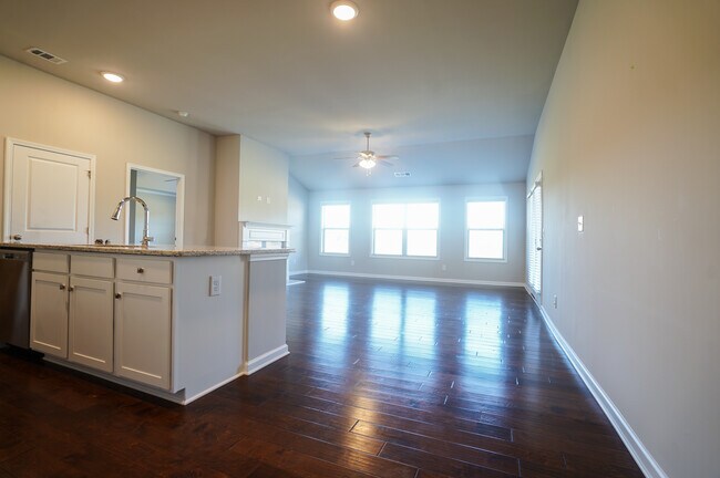 Foto del edificio - 2496 Sunny Hill Rd