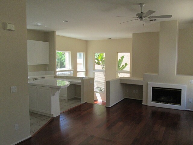 Foto del edificio - 2 Story house in Antares Community