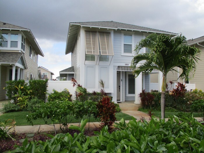 Primary Photo - PET FRIENDLY 4 bedroom in gated community