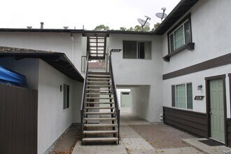 Building Photo - 2116 Via Robles