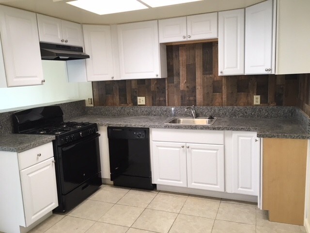 Newer Appliances - 68190 Cll Las Tiendas