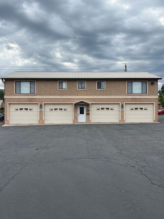 Building Photo - 180 N 300 W
