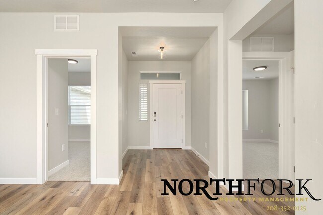 Building Photo - Stunning New Home in Star