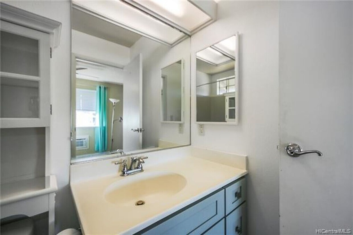 Primary Photo - Miilani Mauka 2 bed / @ Bath w/yard
