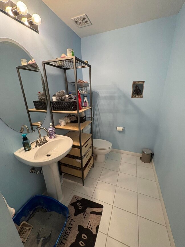 Building Photo - 2000 NW 99th Way