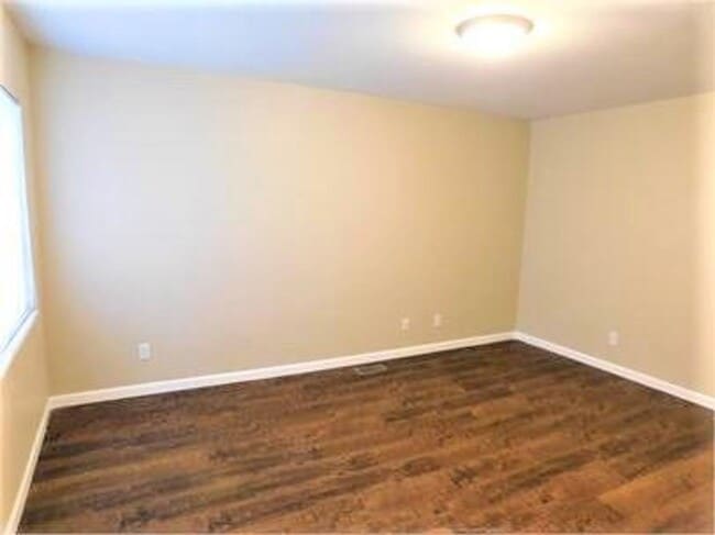 Building Photo - 1109 Austin Dr