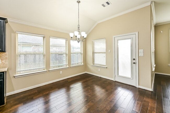 Foto del edificio - 3854 Enchanted Timbers Ln