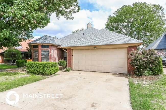 Foto del edificio - 6412 Woodcreek Trail