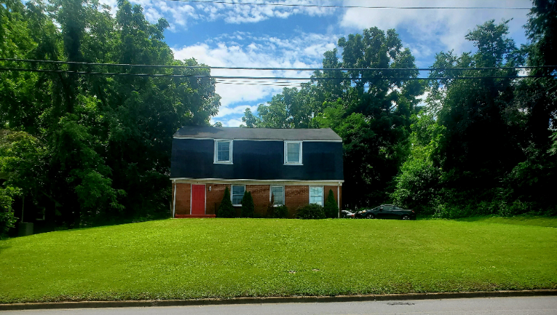 Primary Photo - 2805 Linkhorne Dr