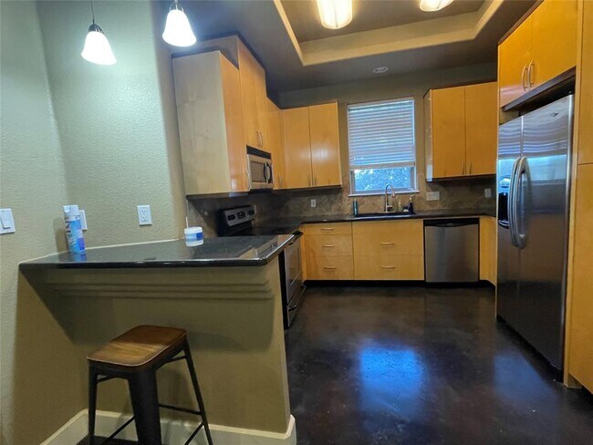 Foto del edificio - 18800 Venture Dr