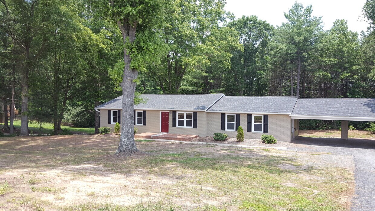 7978 Lester Rd, Stokesdale, NC 27357 House Rental in Stokesdale, NC