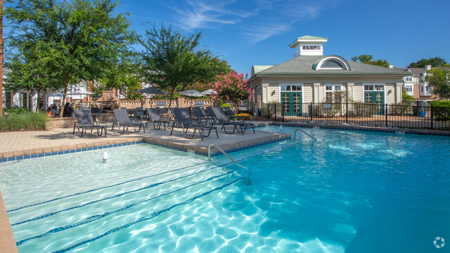 Pool - Covepointe at the Landings